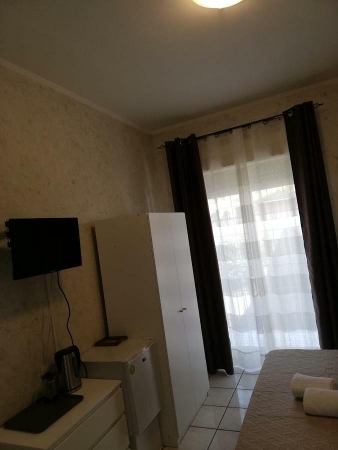 B & B Amici Dell'Etna Nicolosi Bagian luar foto