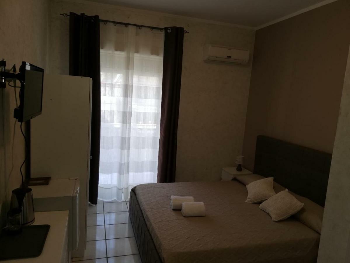 B & B Amici Dell'Etna Nicolosi Bagian luar foto
