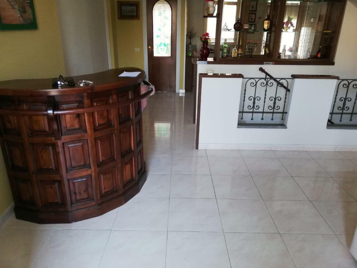 B & B Amici Dell'Etna Nicolosi Bagian luar foto