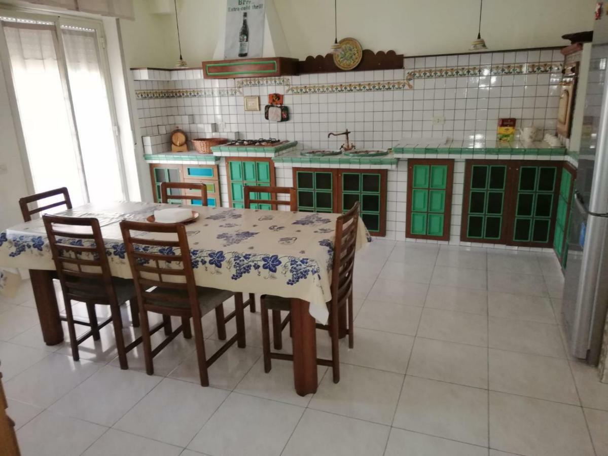 B & B Amici Dell'Etna Nicolosi Bagian luar foto